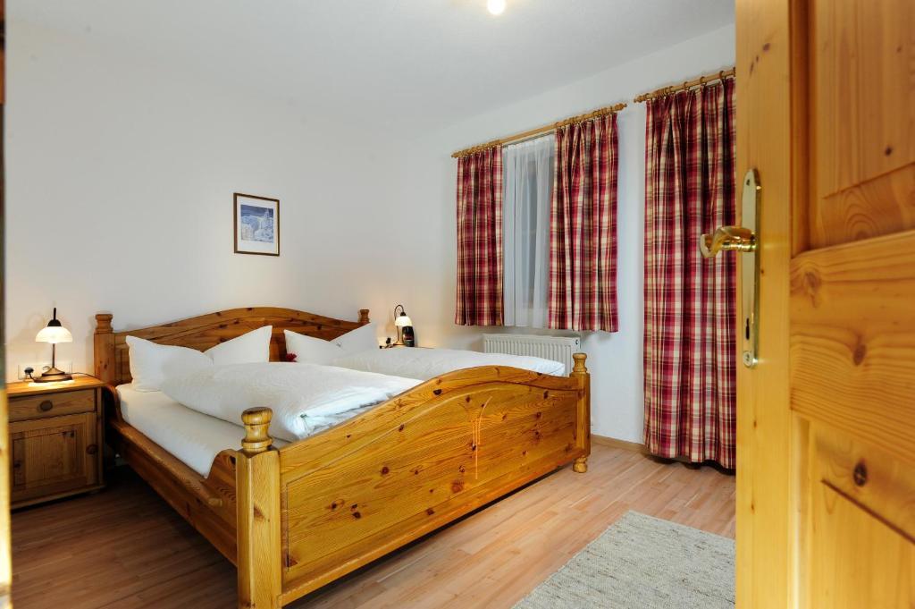 Hoarachhof Villa Innsbruck Room photo
